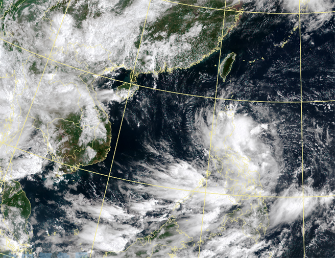 楊柳颱風的真實色衛星雲圖，中心在菲律賓東方海面上。(氣象局)