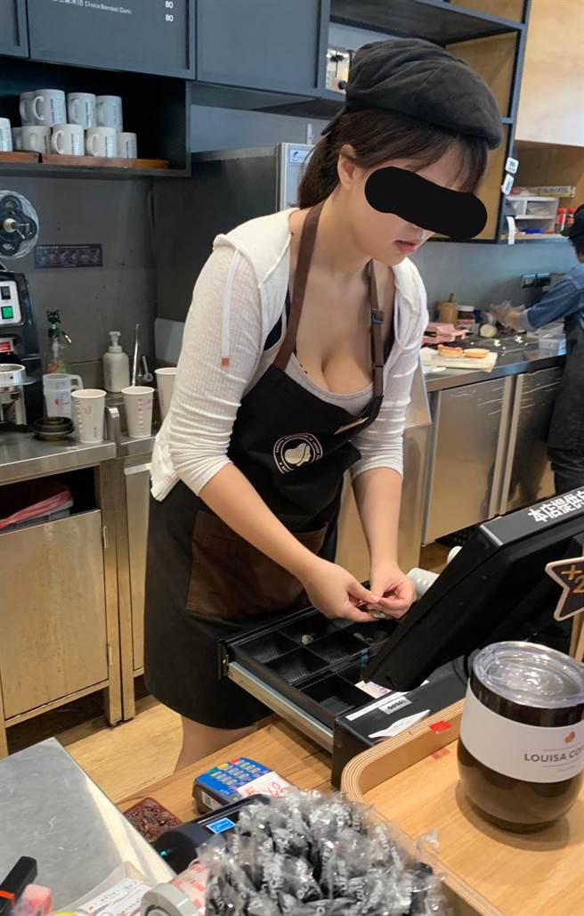 原PO表示，午餐过后怕PTT网友们想睡觉，点杯拿铁来帮忙提提神，果然大家一看都有精神了。（图／PTT）