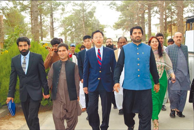 大陆媒体认为，赵立坚在推特上的影响力起到关键作用。（取自赵立坚推特）