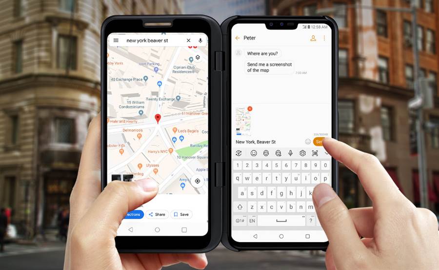 LG V50 ThinQ 搭配 Dual Screen 配件的應用方式之一。(圖／翻攝LG官網)