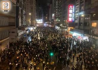 香港瑪麗醫院響應三罷 築「瑪麗之路」保護傷患