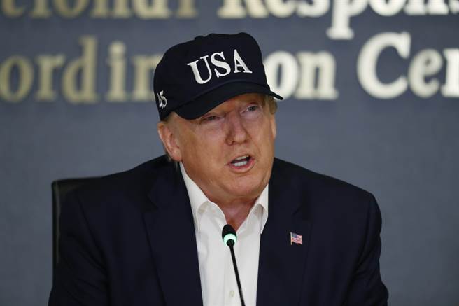 美国总统川普认为，从香港特首林郑的退让可以知道：「对中国就是要强硬」。（图／美联社）