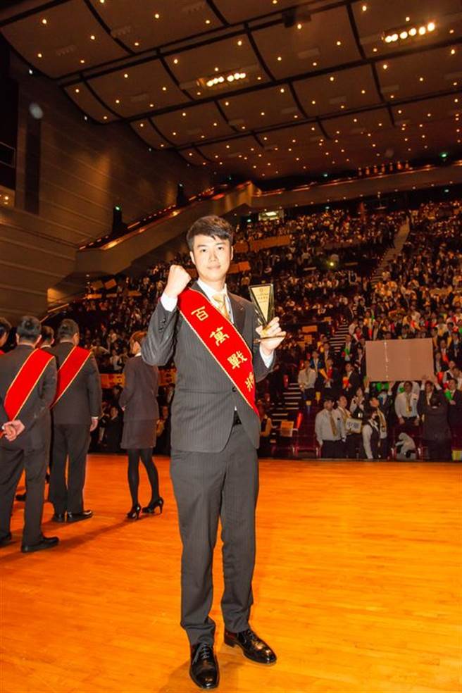 林秉璋今年获得月例会冠军。／永庆房屋提供