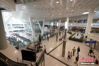 香港高鐵通車一周年：西九龍站成為重要出入境口岸