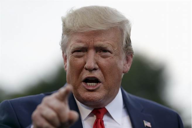 即使眾院以启动弹劾调查，川普仍继续死咬民主党拜登，爆料其子韩特在大陆靠着成立一个基金会，大赚15亿美元。（美联社）