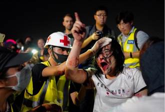 香港紀念雨傘運動五周年 集會變調警民衝突再起