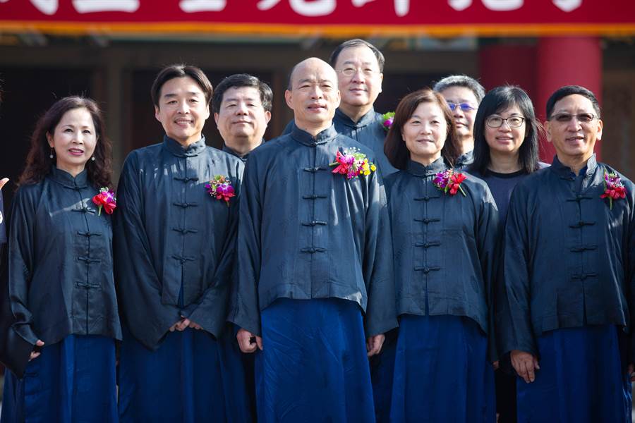 韓國瑜率領各局處首長參與今年的高市祭孔大典。（袁庭堯攝）