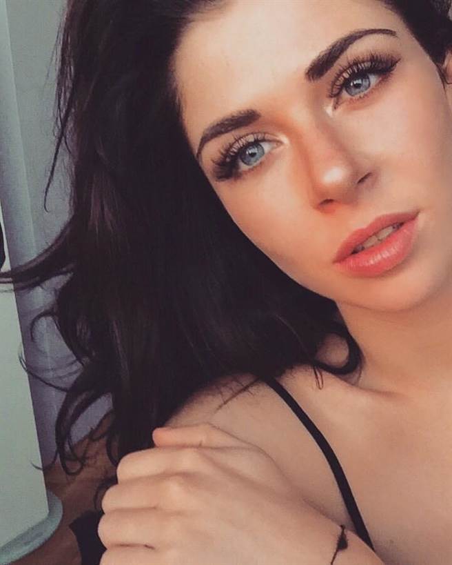 据悉，英国一名富家女和男友尝试「窒息性爱」时，不慎女方真的「窒息」身亡。（摘自Anna Florence Reed脸书）