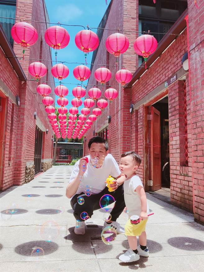 今年35岁的萧志浩，2年前已经顺利「五子登科」。