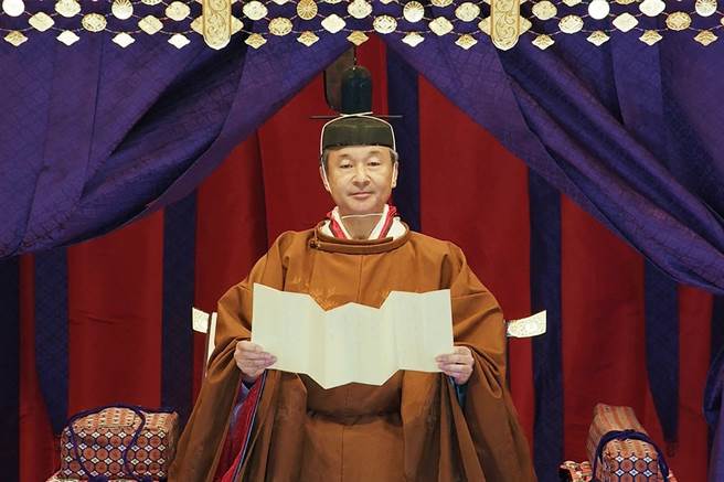 日皇德仁登基大典「即位礼正殿之仪」日本时间今日1时举行，德仁正式登基。（图／美联社）