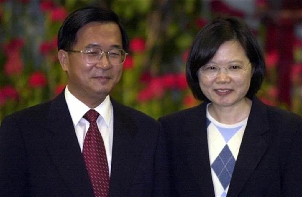 前總統陳水扁（左）日前大爆蔡英文（右）論文秘辛。（中時資料照）