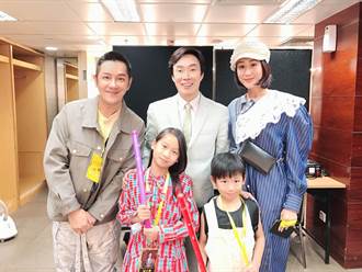 陈浩民看费玉清告别演唱会：小哥风范一直在我心中！