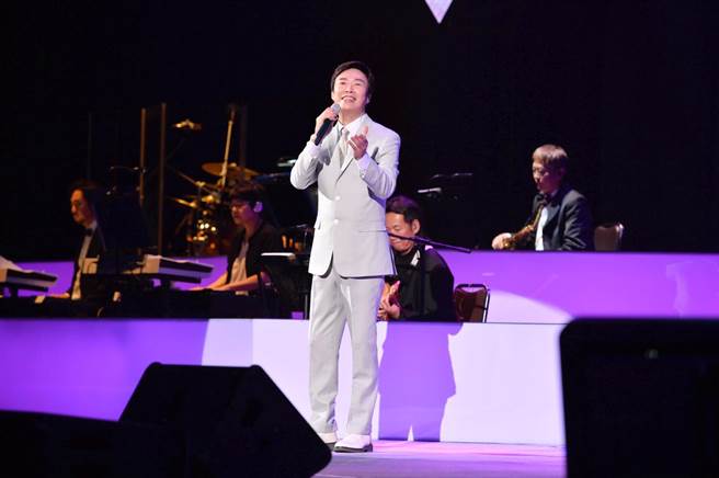费玉清2日在红磡体育馆举办告别演唱会。（明报提供）