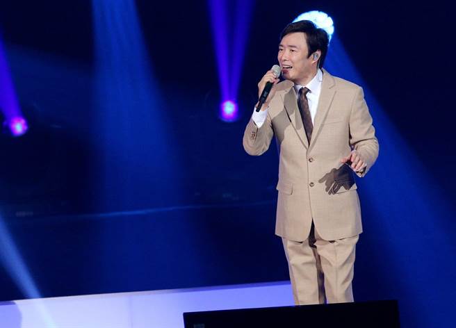 费玉清封麦忆经典 翻唱〈吻别〉〈选择〉陪歌迷过往情事