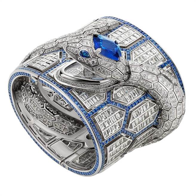 宝格丽Serpenti Misteriosi Romani钻表拿下「最佳珠宝表奖」。（BVLGARI提供）