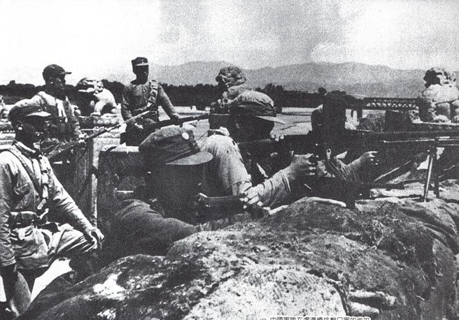 1937年7月7日，日軍在盧溝橋發動「七七事變」，中國軍民奮起抵抗，拉開全面抗戰序幕。（新華社資料照片）