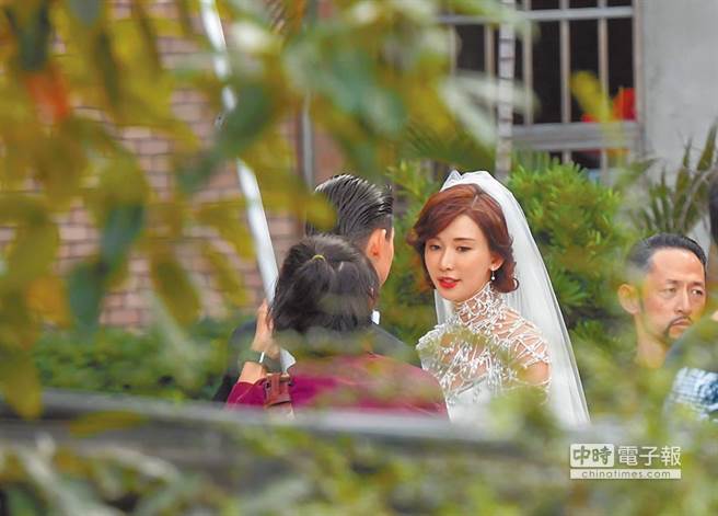 林志玲绝美婚纱。（图／记者卢祎祺摄）