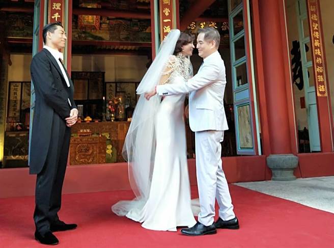 当年一线小生林健寰带15岁的林志玲入行，如今林志玲已经是台湾第一名模。（图／林健寰提供）