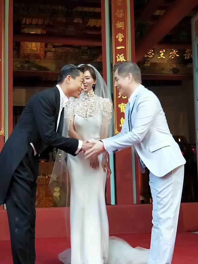 林健寰出席林志玲、AKIRA婚礼。（林健寰提供）