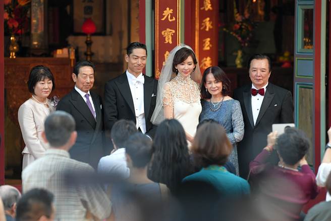 林志玲、Akira双方父母。(卢祎祺摄)