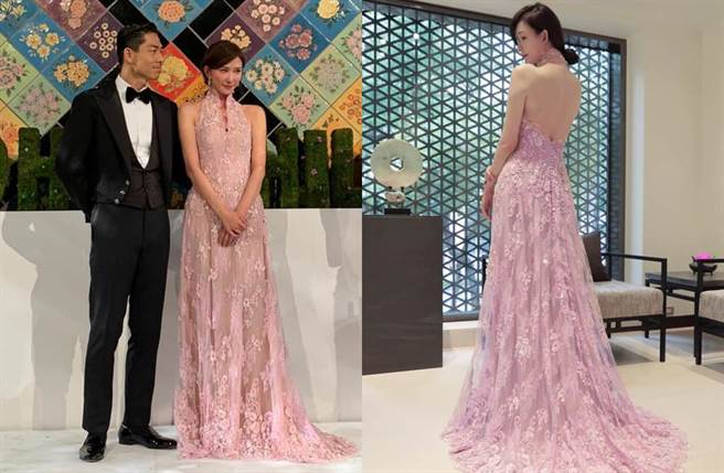 林志玲大露美背。(图／翻摄自夏姿脸书)