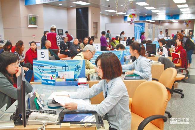 公務員效率差？過來人曝暗黑真相（示意圖／本報資料照片）