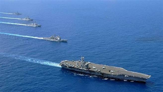 美國軍艦在南海航行。（美國海軍官網）