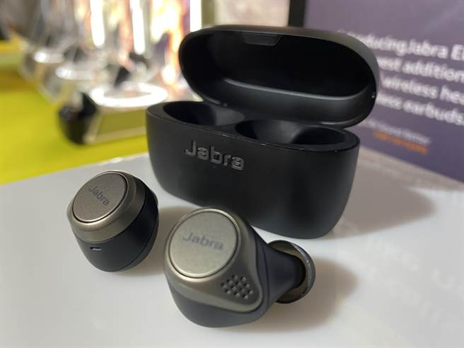 Jabra Elite 75t真无线耳机。（黄慧雯摄）
