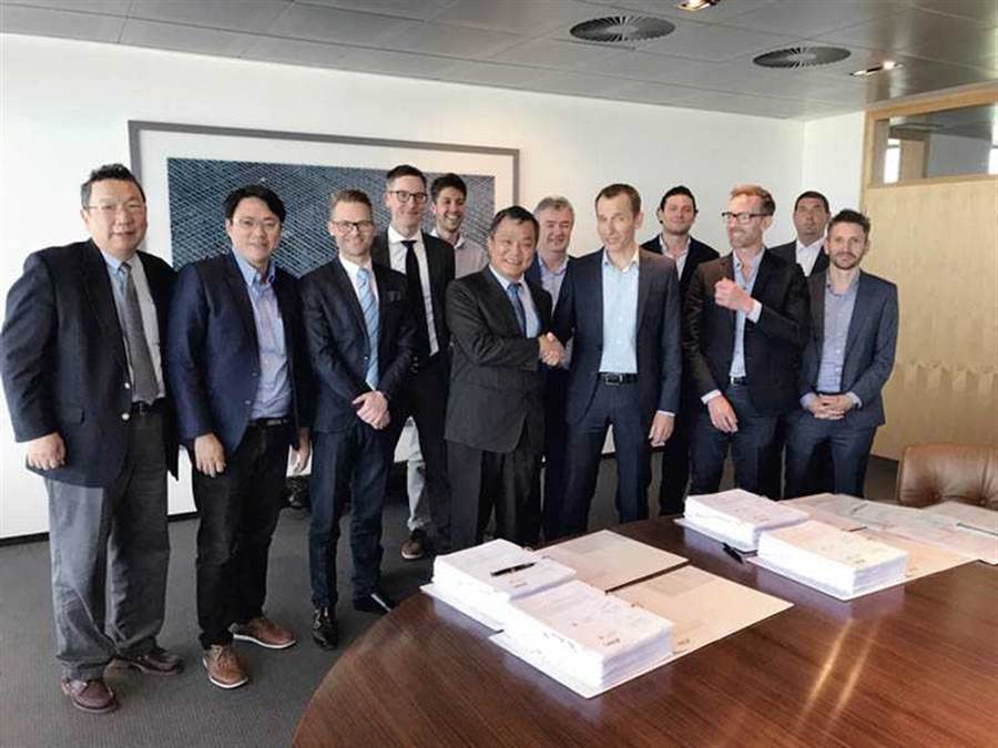 2018年5月，承包台灣許多海洋工程的比利時商楊德諾集團，與海洋風電（Formosa 1）簽定合約。（圖／翻攝自上緯公司官網）
