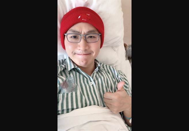 大陆网路原创青年男歌手吾恩，惊传罹晚期胃癌。(图/摘自吾恩微博)