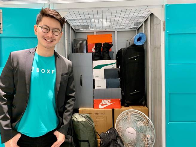 BOXFUL台湾区总经理许仄伟展示「任意仓」服务。（BOXFUL提供／黄慧雯台北传真）
