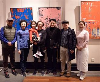 黃騰輝上海舉辦「藝術回顧展」 登上新聞頭條