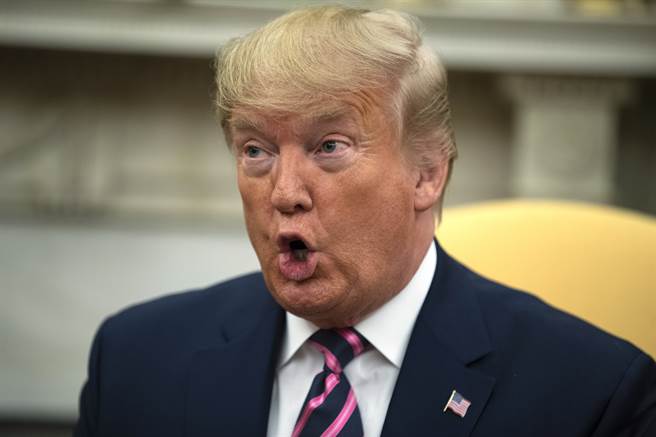 保羅克魯曼說，雖然川普宣稱貿易談判獲勝，但現在盟友不信任美國、對手不懼怕美國、美國商業信譽受損、農民與產業界筋疲力竭，這就是折騰兩年的貿易戰的結果。（圖／美聯社）