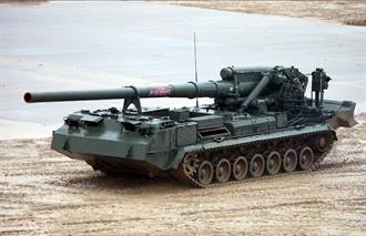 俄將測試「當代最強」2S7 自走砲 