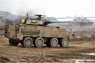 最新雲豹30鏈砲甲車 年底進駐北市中樞
