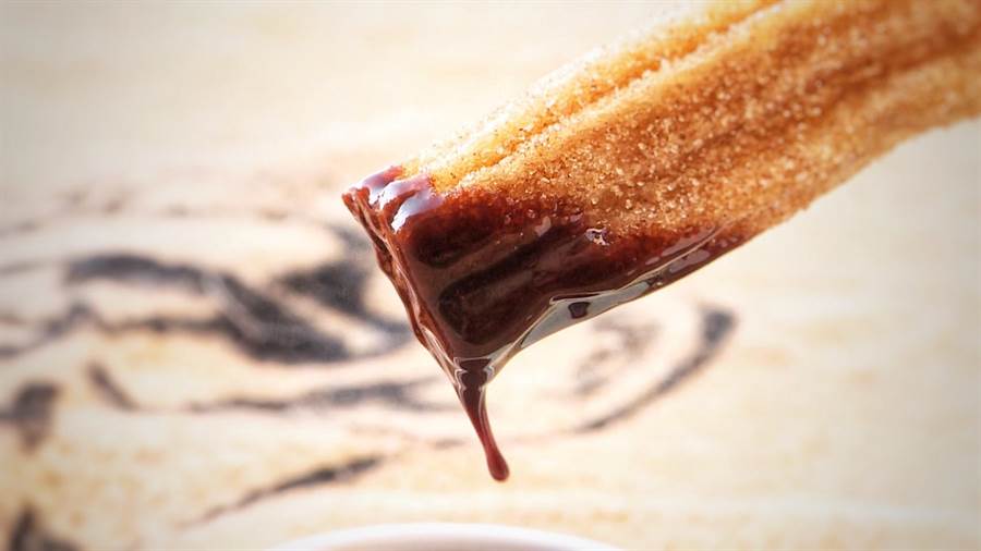 西班牙修道院經典點心「吉拿棒Churros」。（許家寧翻攝）