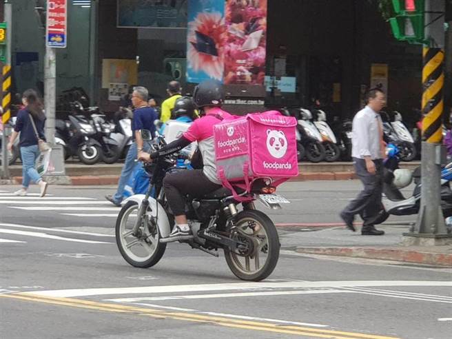 外送遇2女献身 曝双飞影片网劝快逃(外送示意图/中时资料库)