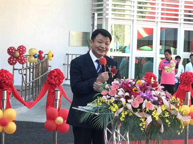 退辅会副主委李文忠说，埔里分院成为南投县最大的长照机构，目前可提供450个长期床位。（张晋铭摄）