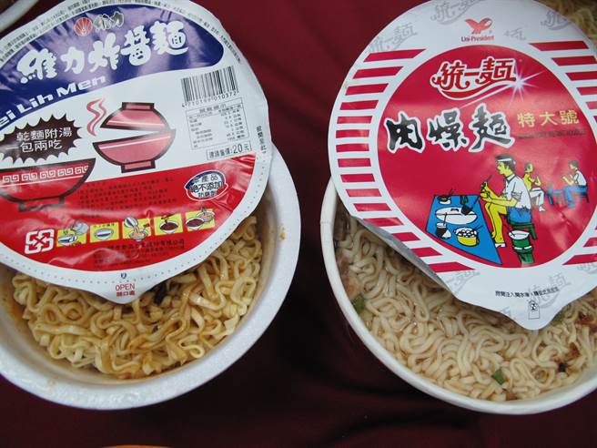 泡麵藏企鹅？她一看惊呼：真的有(图/中时资料照片 唐镇宇摄)