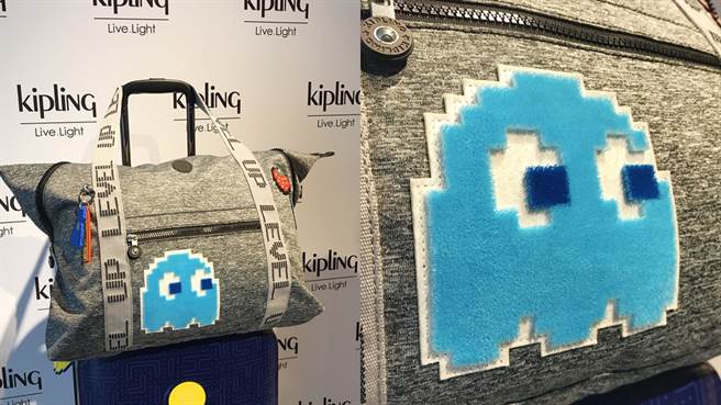 Kipling & PAC-MAN限量系列行李袋，小精灵是立体的绒毛触感。（图／邱映慈摄影）
