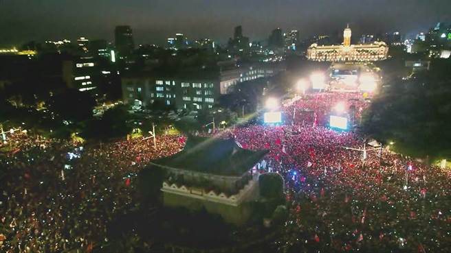 吴子嘉表示，韩国瑜前天凯道大造势虽然大大提振士气，却也激出年轻人危机感，纷纷出门投票 (图／中天新闻)