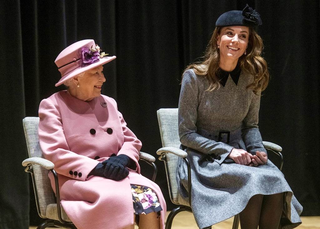 就在哈利与梅根宣布退出王室高级成员身分、惹得英国王室上上下下都不满的时候，白金汉宫在官方推特表彰凯特的工作表现。（图／TPG、达志影像）(photo:ChinaTimes)