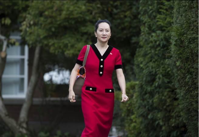 虽然加国法院称孟晚舟涉嫌银行诈欺，仍可能因此遭引渡至美，但根据《南华早报》取得的一份文件显示，匯丰银行数年之前，早已知道华为与伊朗之间的商业关系，意味事实上孟晚舟并未对匯丰诈欺。图为孟晚舟。（美联社）