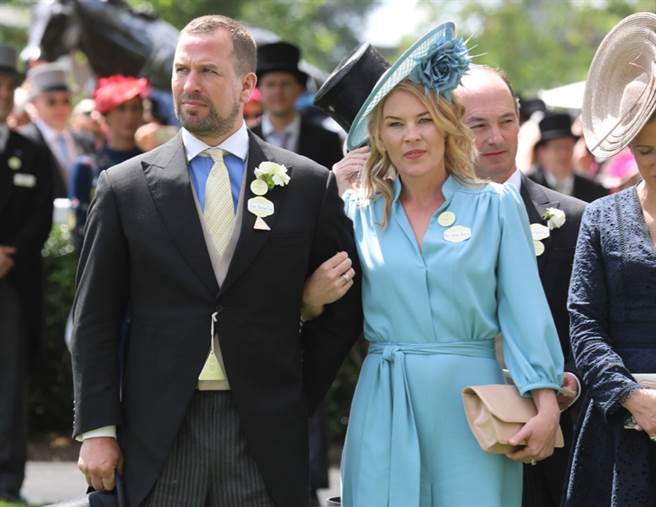 女王外孙菲力普斯与妻子凯莉2019年6月22日出席雅士谷赛马（Royal Ascot horse race）活动的神情。（达志图库/TGP）
