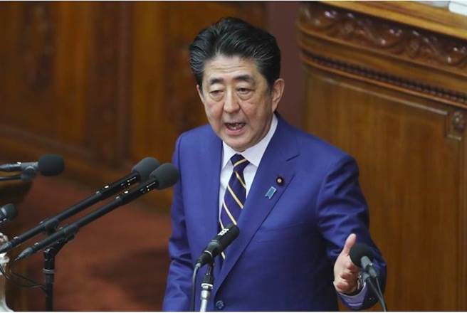 日本首相安倍晉三21日在日本國會發表施政方針演說。(美聯社)