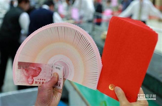 月薪41K网友不满妈妈抱怨给3万红包太少，气得除夕离家。（示意图／资料照）