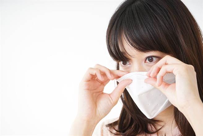 为何不用健保卡管控口罩？网：天真（图／达志影像）