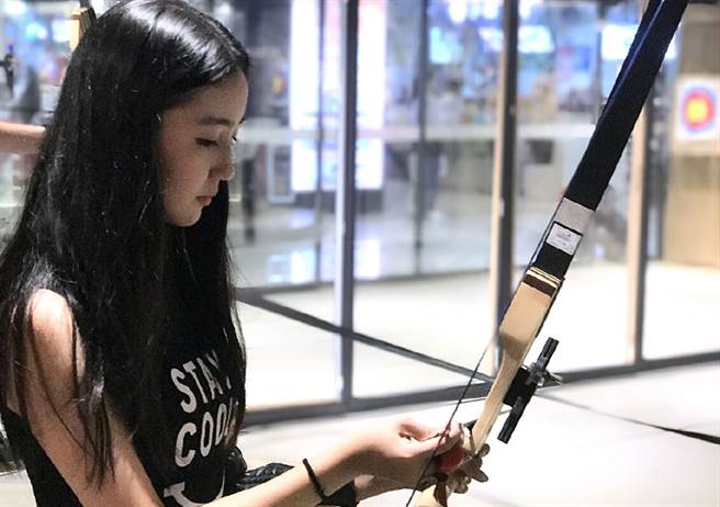 學習機女童11年前爆紅 超仙近況曝光(圖翻攝自/微博/高君雨)