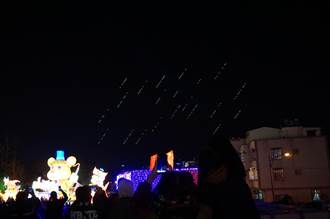 台灣燈會無人機終於升空 500光點閃耀后里夜空