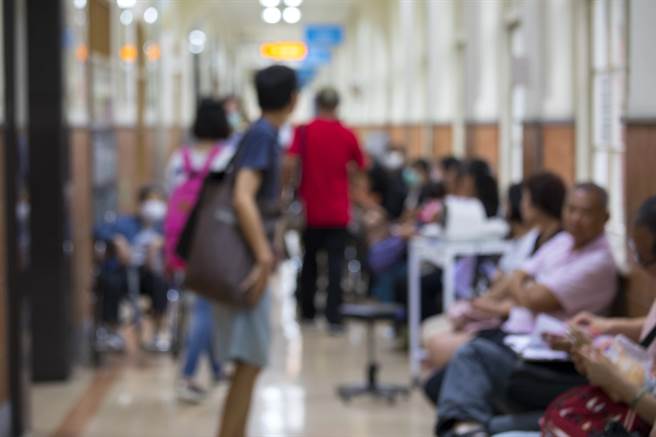 台人揭健保现况嘆没救 网怒：可怜(示意图/达志影像)